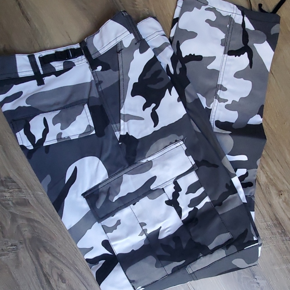 Men's  camo cargo battle pants S